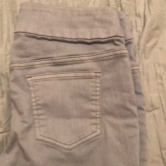 Chico’s Jeans - Picture 2 of 5